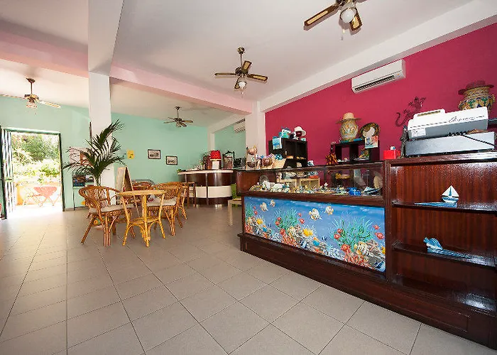 Donna Rosa 3* SantʼAlessio Siculo