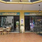 Hotel Donna Rosa 3*