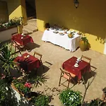 Donna Rosa Hotel