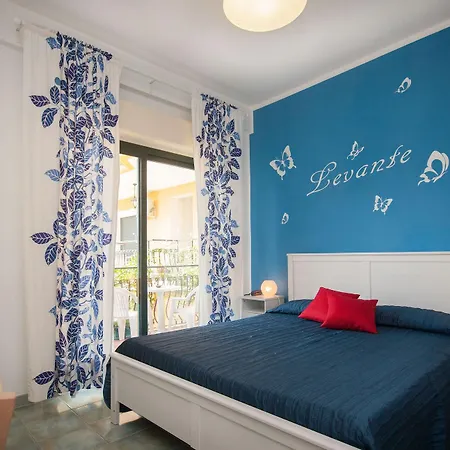 Donna Rosa Hotel SantʼAlessio Siculo