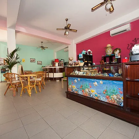 Donna Rosa 3* SantʼAlessio Siculo