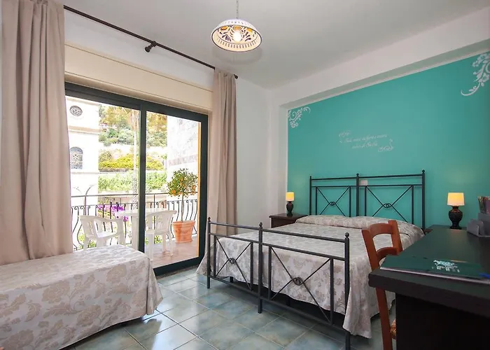 Hotel Donna Rosa SantʼAlessio Siculo